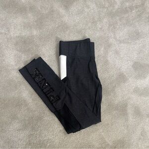 PINK Victoria's Secret Black and White Leggings